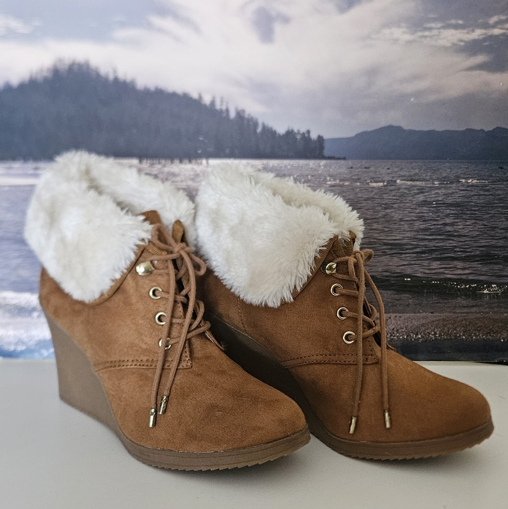 WhiteMt. Wedge Ankle Boots